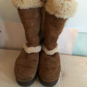 Ugg winter boot